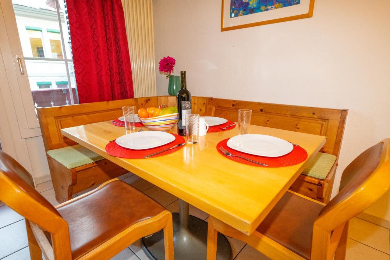 Waldeg 4 Historic House - Holiday Apartment Интерлакен Екстериор снимка
