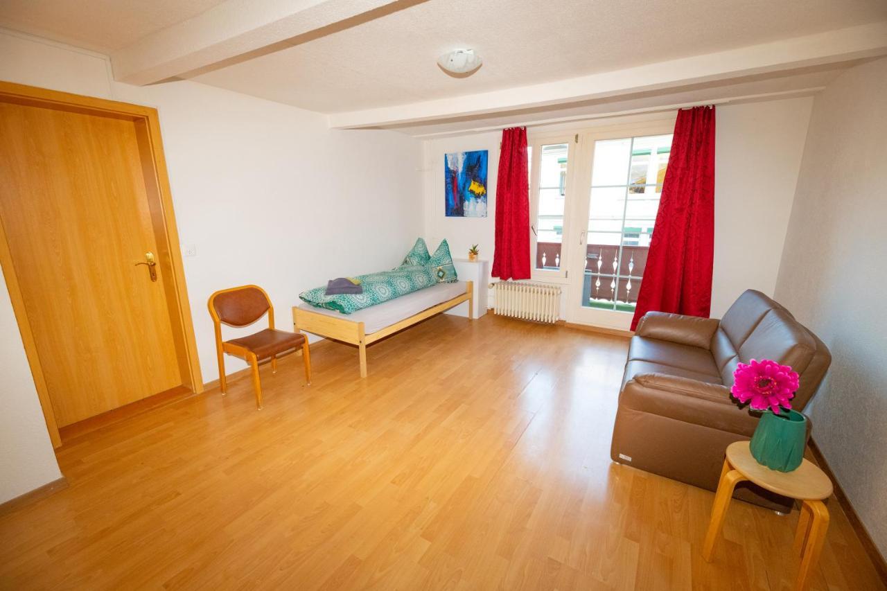 Waldeg 4 Historic House - Holiday Apartment Интерлакен Екстериор снимка